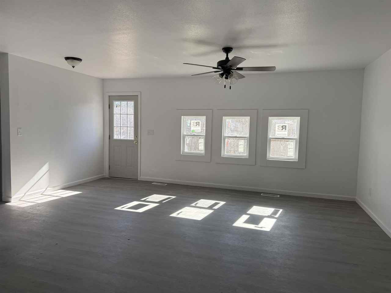 1225 Old Main St - Photo 6 of 15