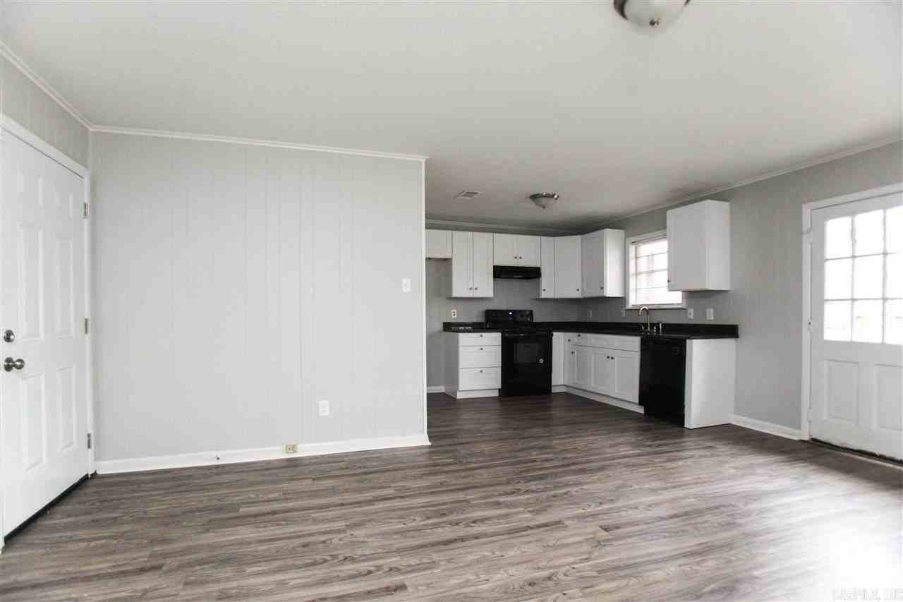 5824 Carlyle Dr - Photo 4 of 14