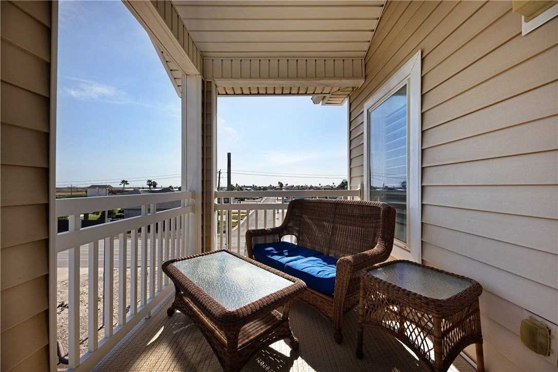 14202 Encantada Ave Apt 704 #704 - Photo 4 of 38