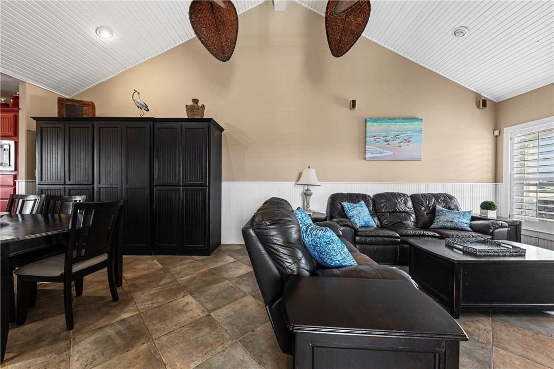 14202 Encantada Ave Apt 704 #704 - Photo 7 of 38