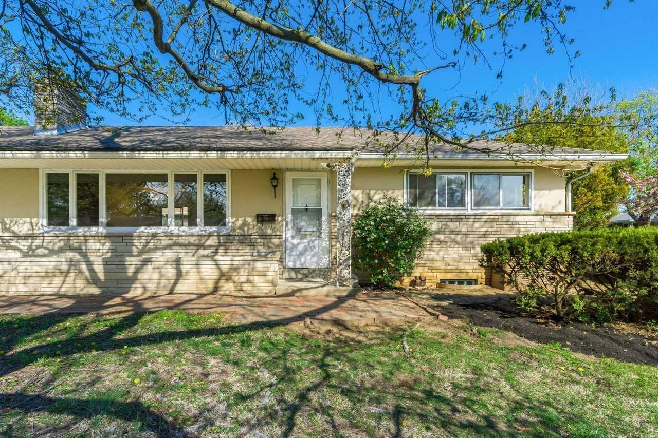 4230 Eastlea Dr - Photo 2 of 37