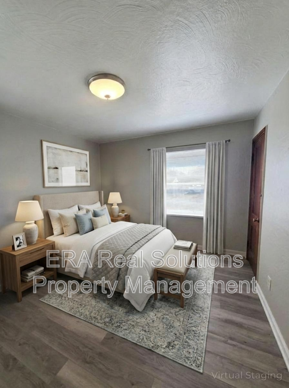 260 S Powell Ave - Photo 3 of 16