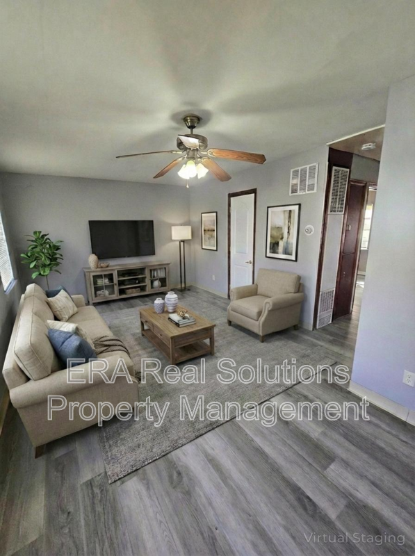 2813 Fremont St - Photo 2 of 10