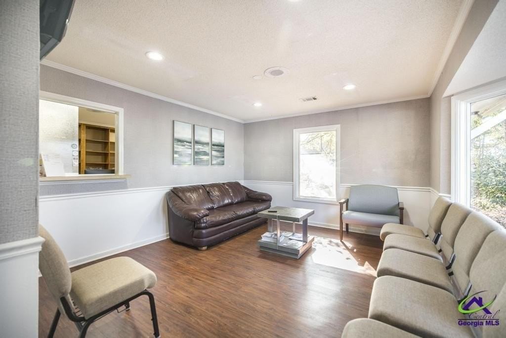 1020 Keith Dr - Photo 6 of 30