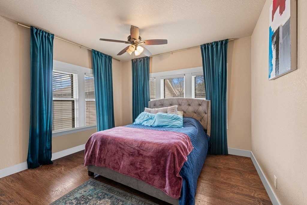 312 Lytle St - Photo 7 of 17