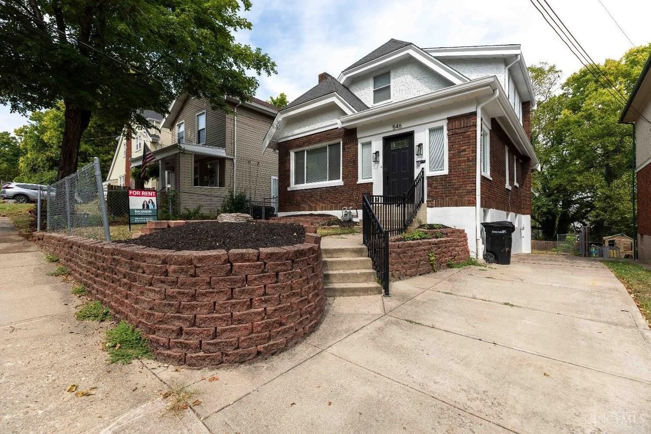 546 Carmalt St - Photo 2 of 18