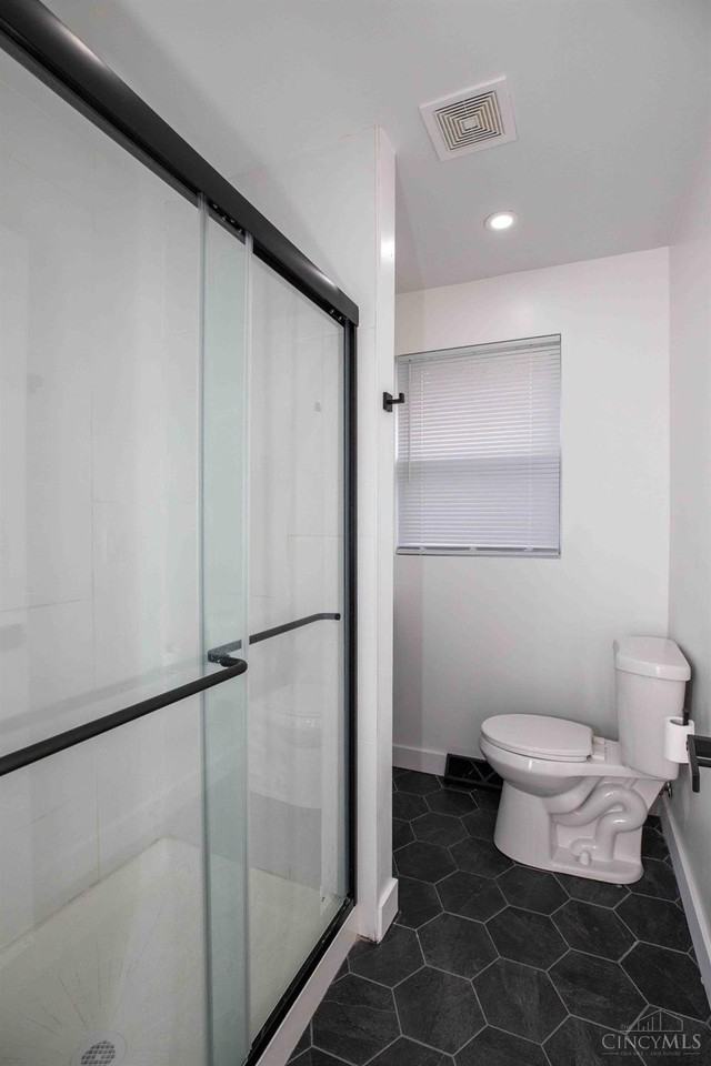 546 Carmalt St - Photo 5 of 18