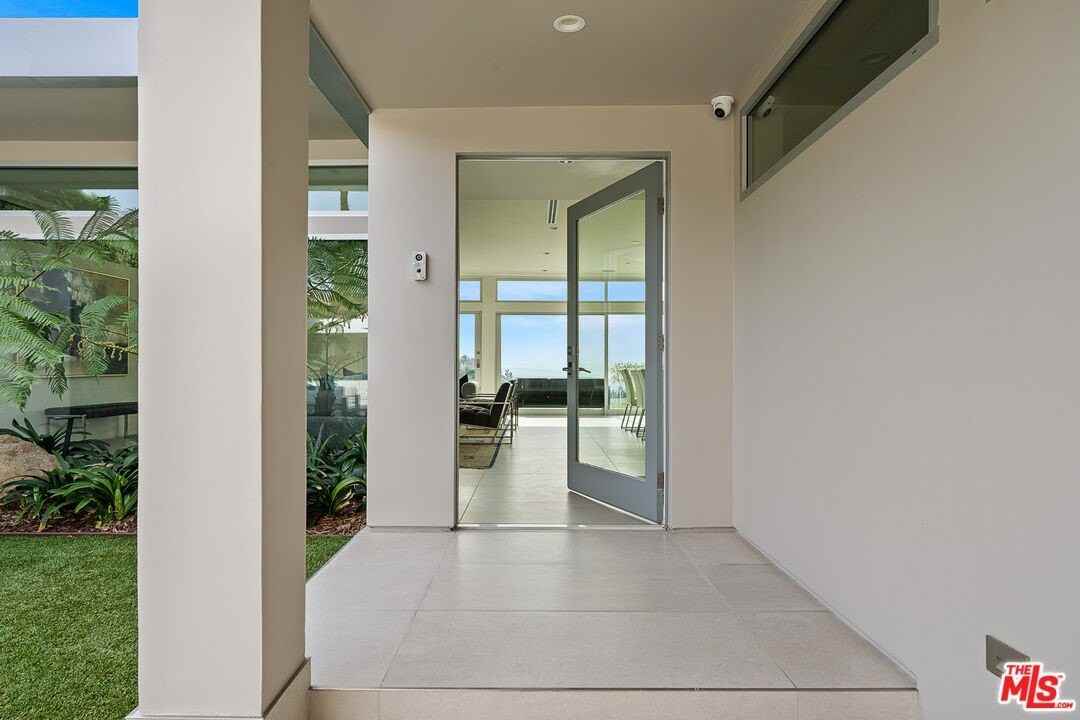 2189 Summitridge Dr - Photo 5 of 50