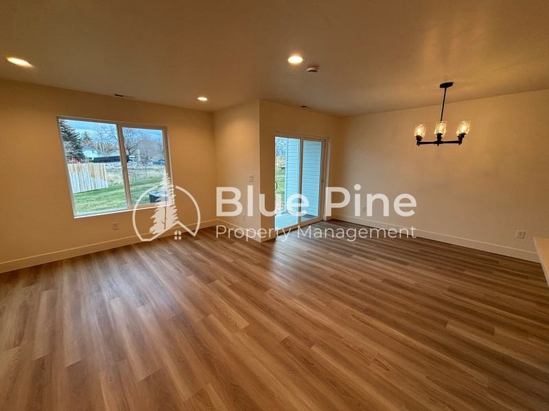 2384 Caliber Pl #1 - Photo 6 of 26