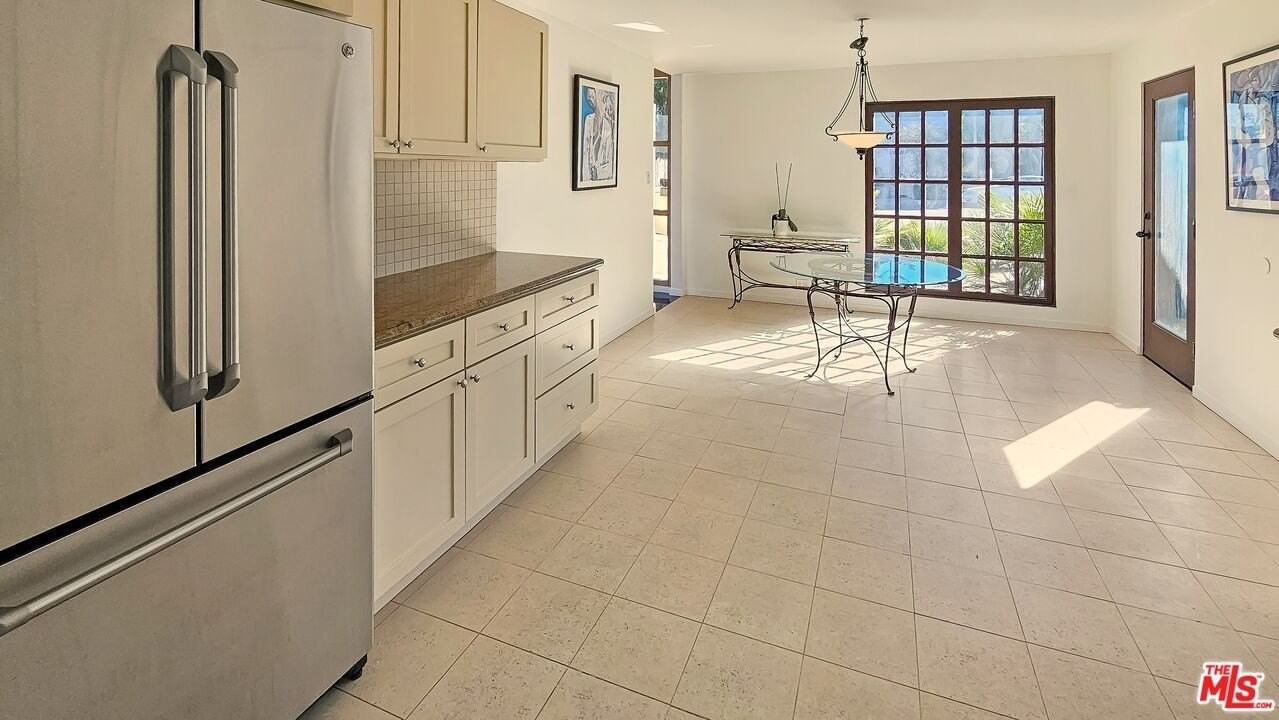 3873 Beverly Ridge Dr - Photo 7 of 21