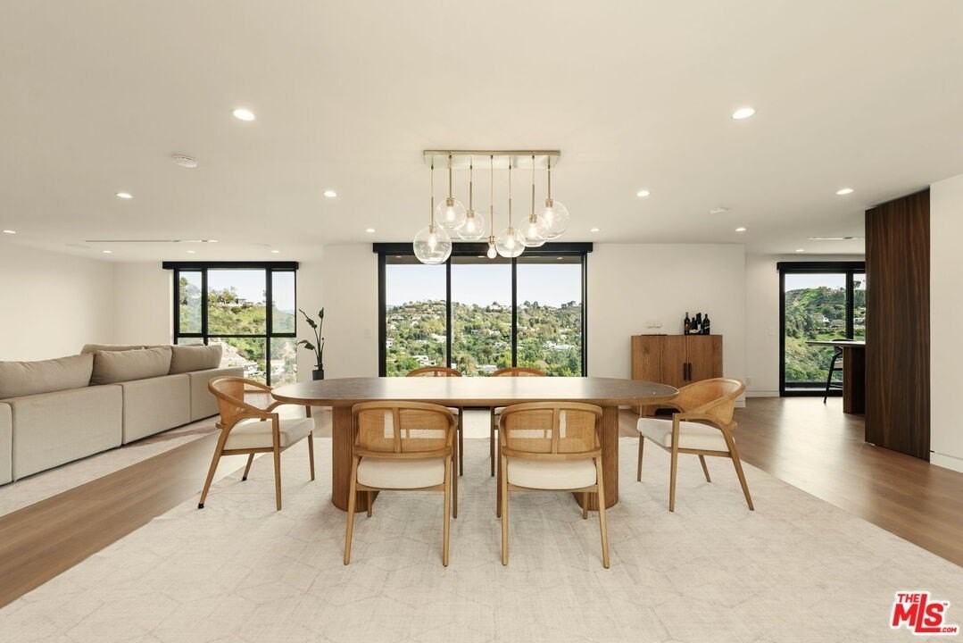 2422 Apollo Dr - Photo 3 of 39