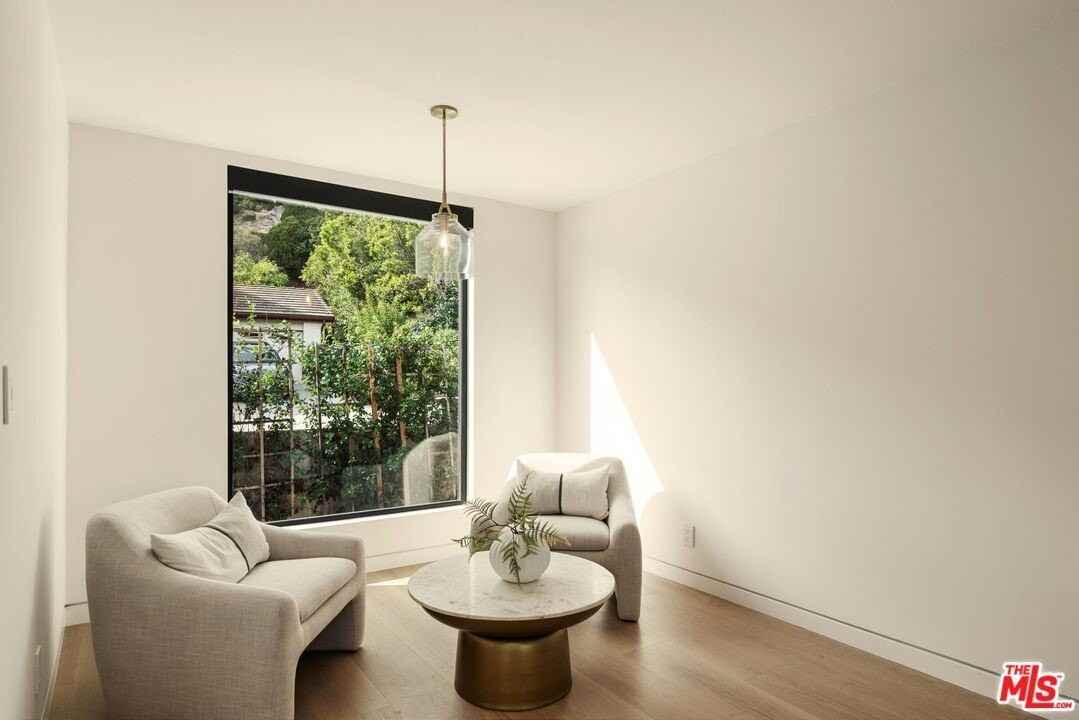 2422 Apollo Dr - Photo 5 of 39