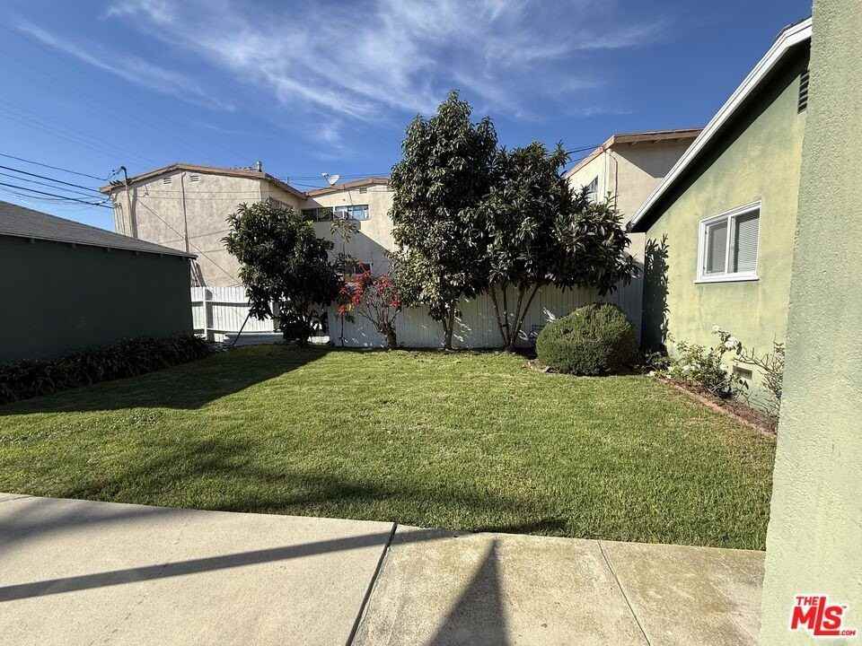 5361 Inglewood Blvd - Photo 3 of 8