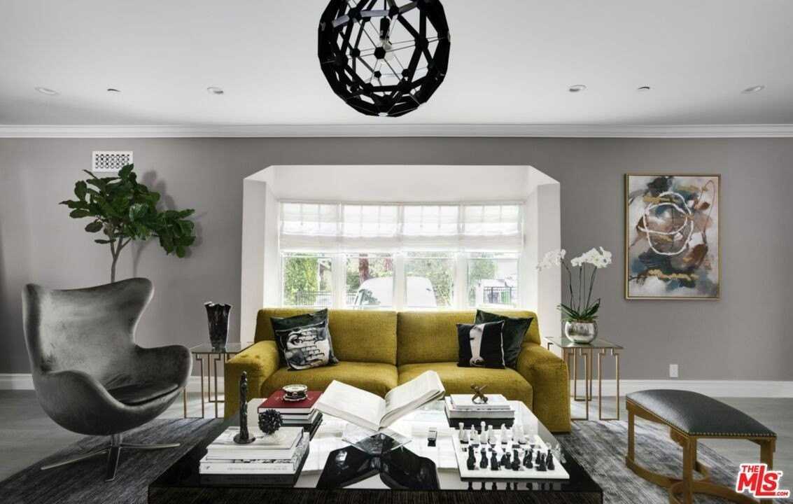 1214 Coldwater Canyon Dr - Photo 5 of 29