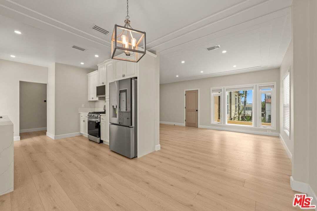 1117 S Wooster St Unit 1119 1/2