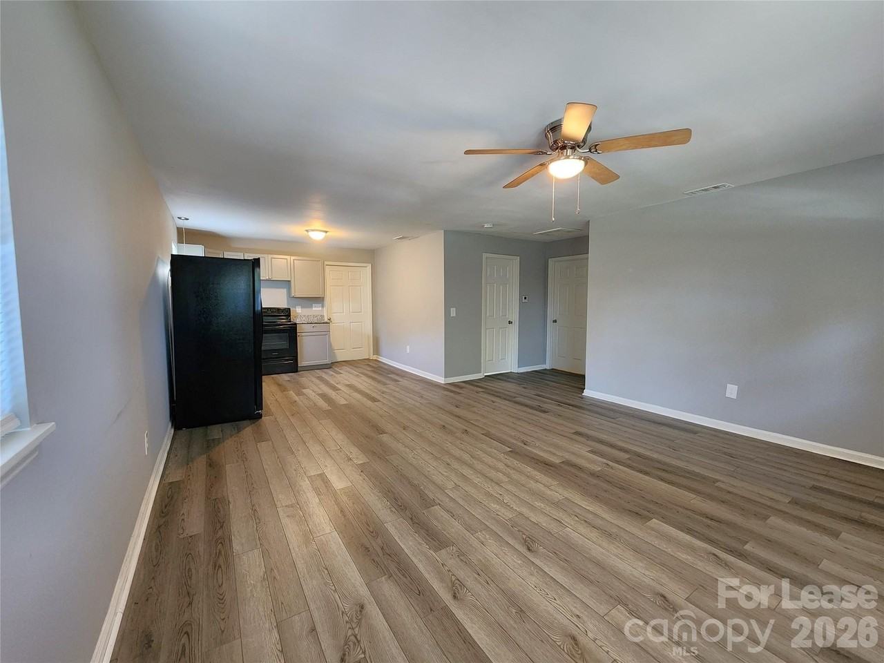 4633 Club View Dr - Photo 3 of 16