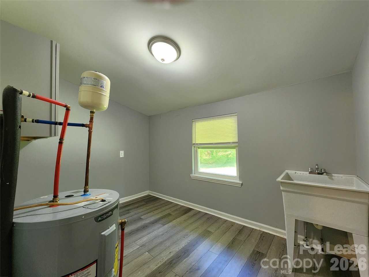 4633 Club View Dr - Photo 5 of 16