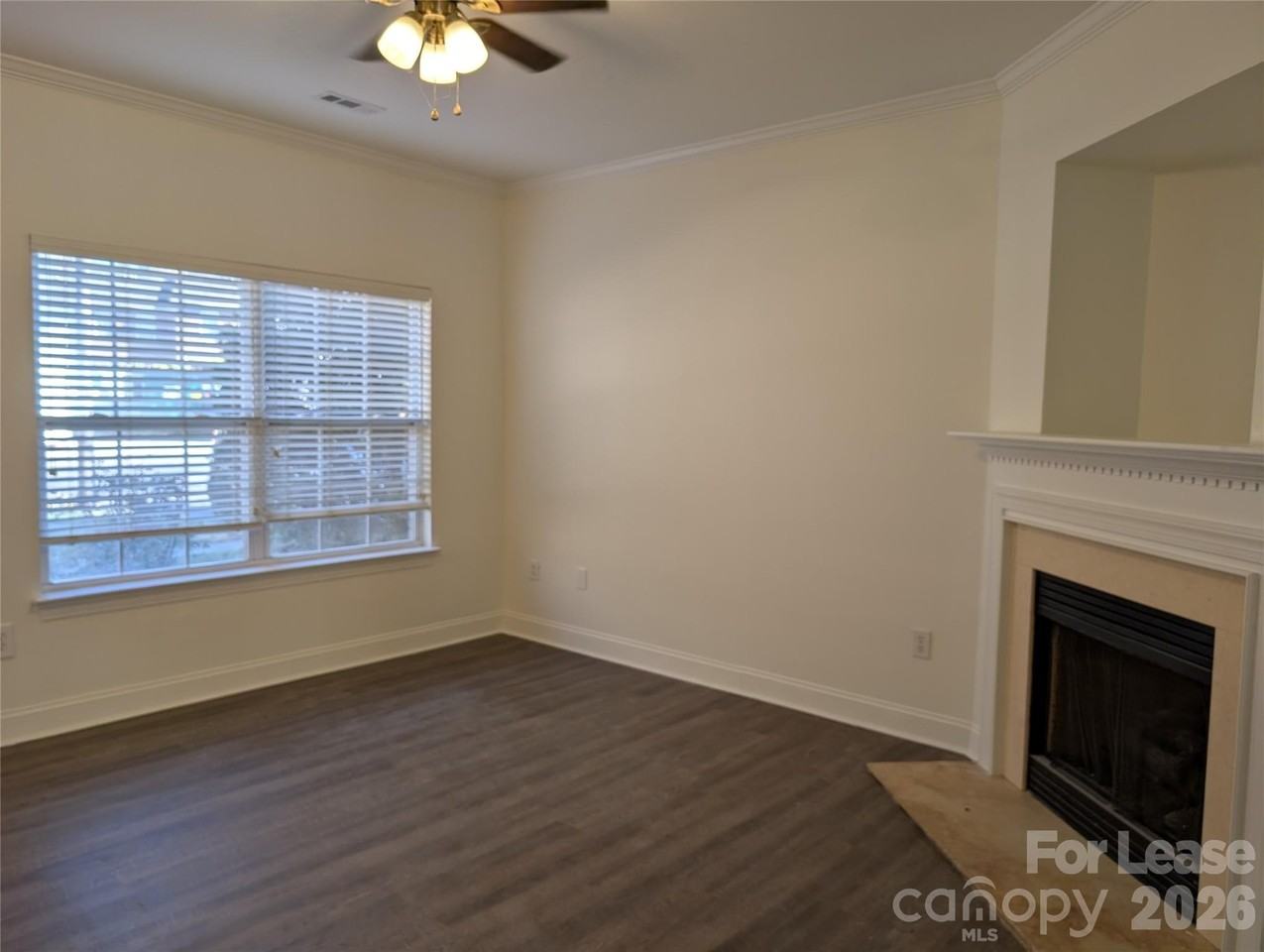 2104 Sardony Ln - Photo 7 of 25