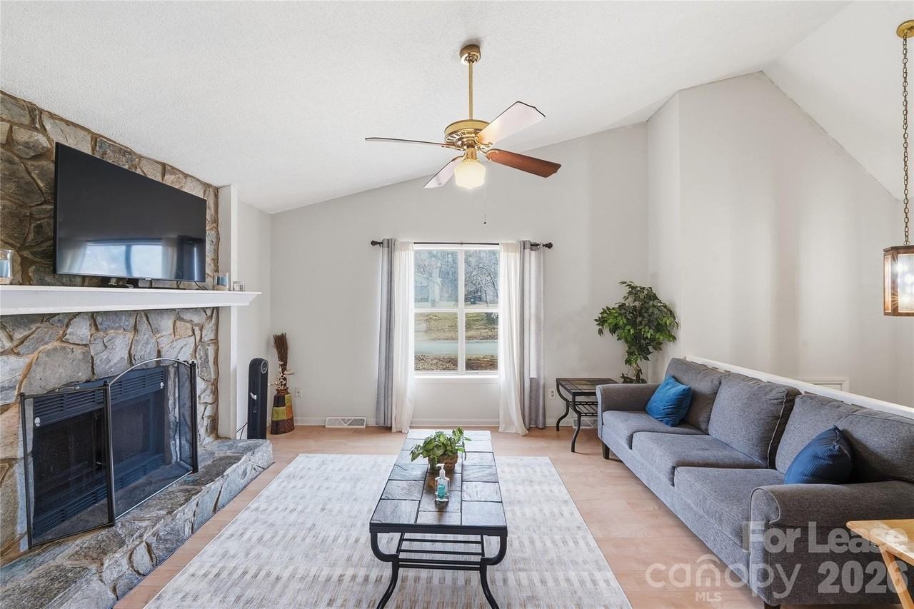 6530 Thamesmead Ln - Photo 2 of 28