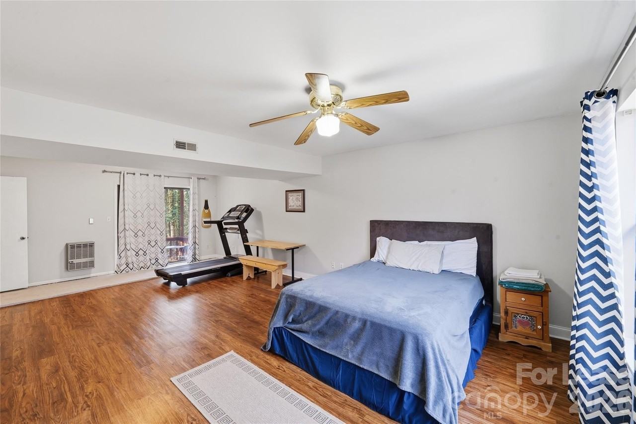 6530 Thamesmead Ln - Photo 5 of 28