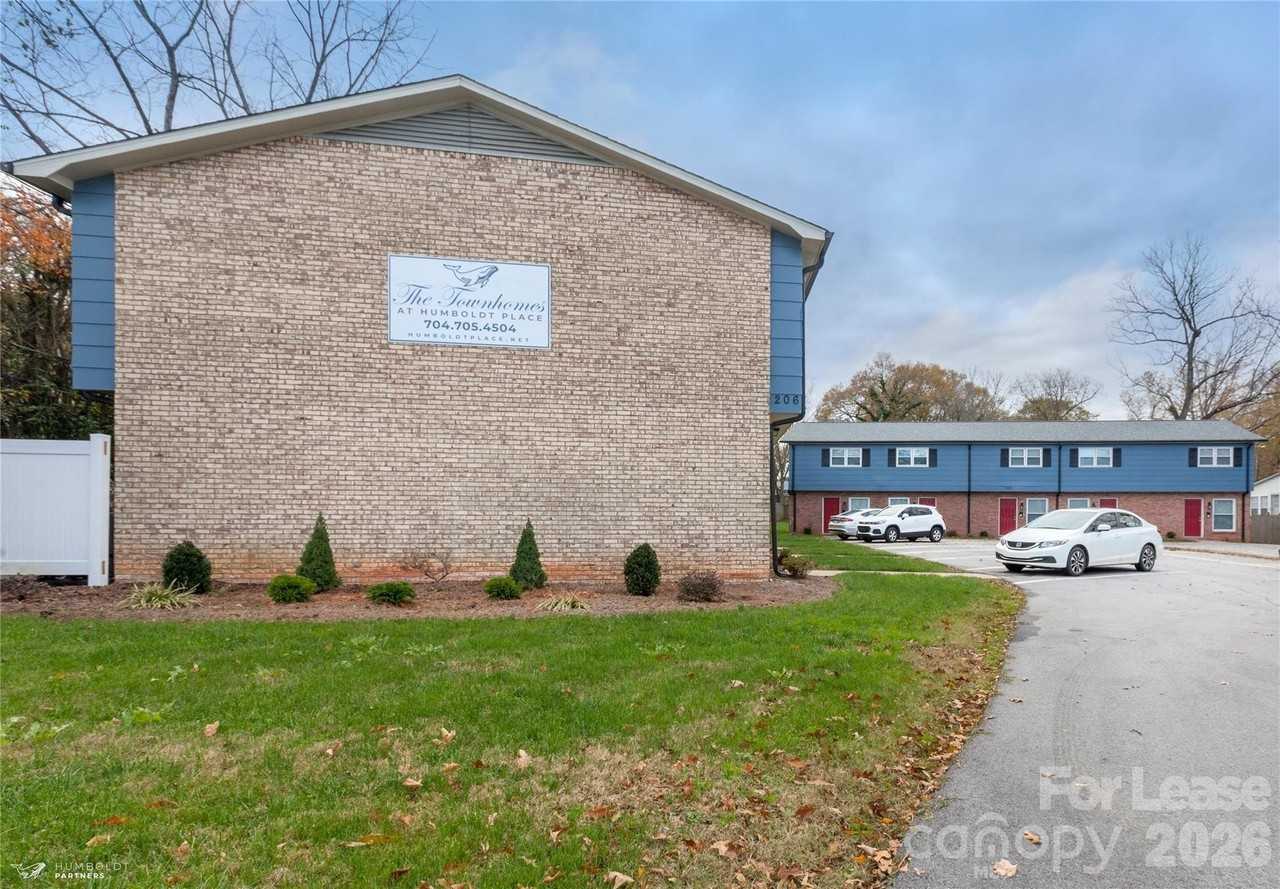 206 E Glendale Ave Apt 3 #3 - Photo 2 of 27