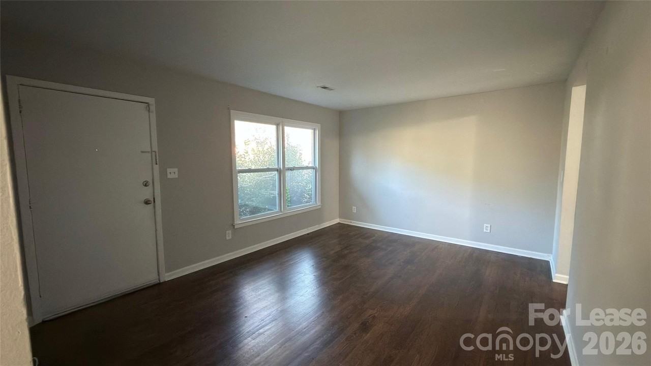 2900 Edsel Pl - Photo 2 of 14