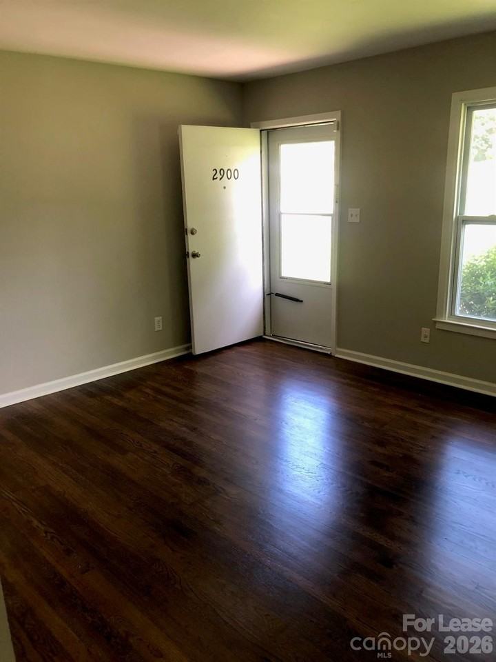 2900 Edsel Pl - Photo 3 of 14