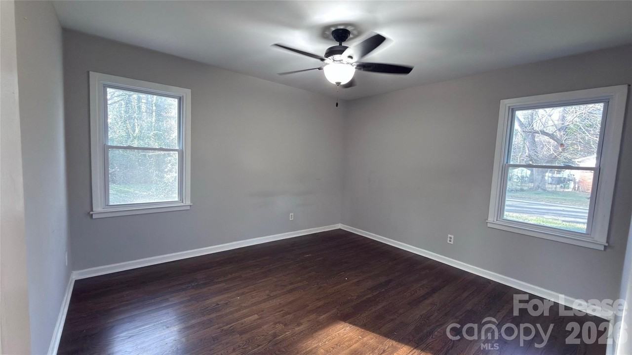 2900 Edsel Pl - Photo 7 of 14