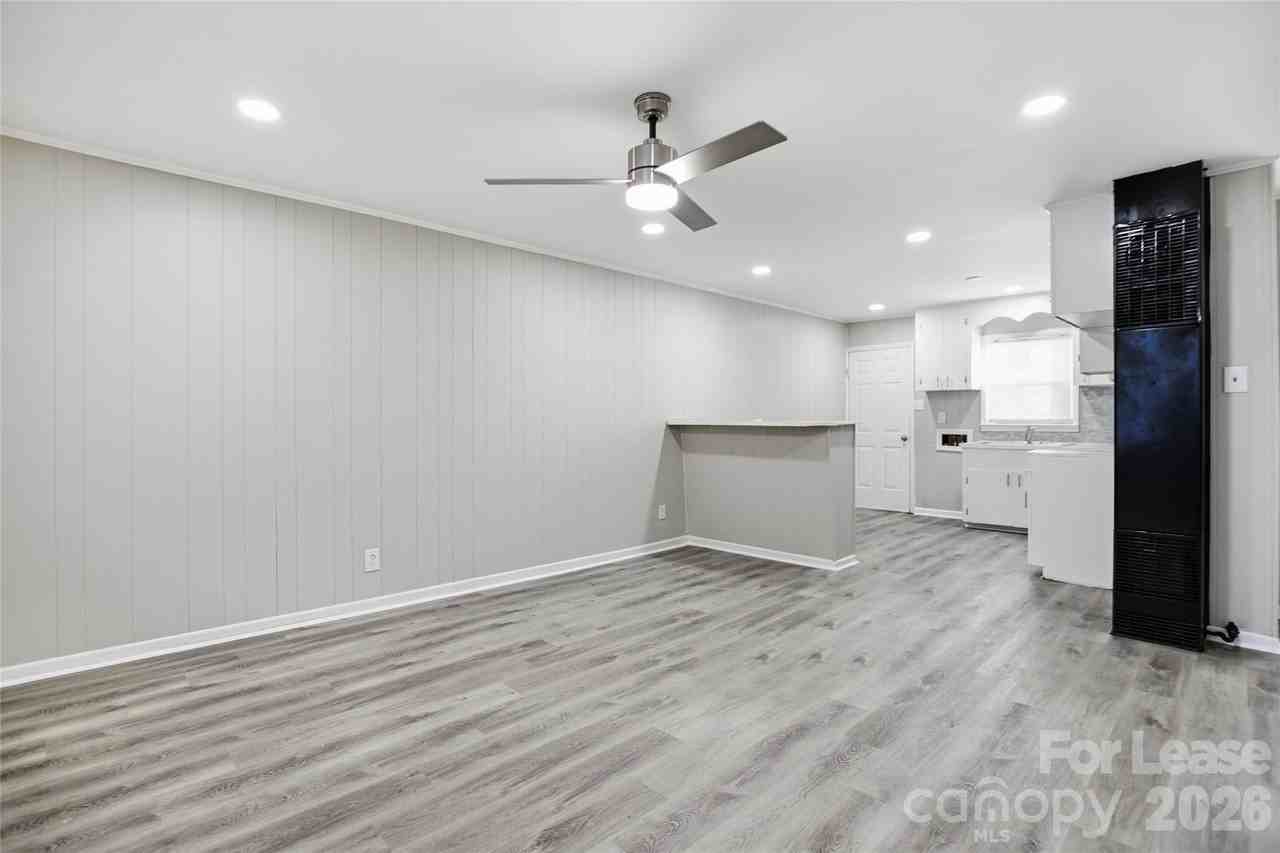 107 Friedheim Rd - Photo 5 of 14