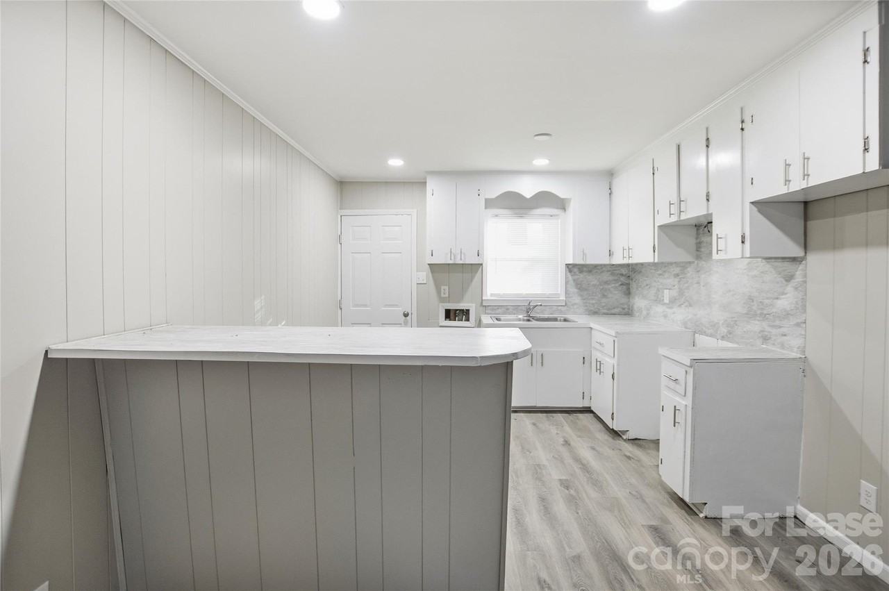 107 Friedheim Rd - Photo 6 of 14