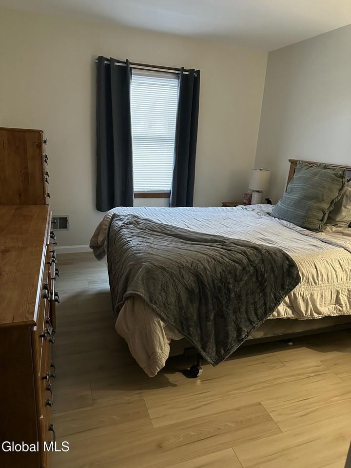 14 Vanderbilt Ave Unit 2 #2 - Photo 4 of 9