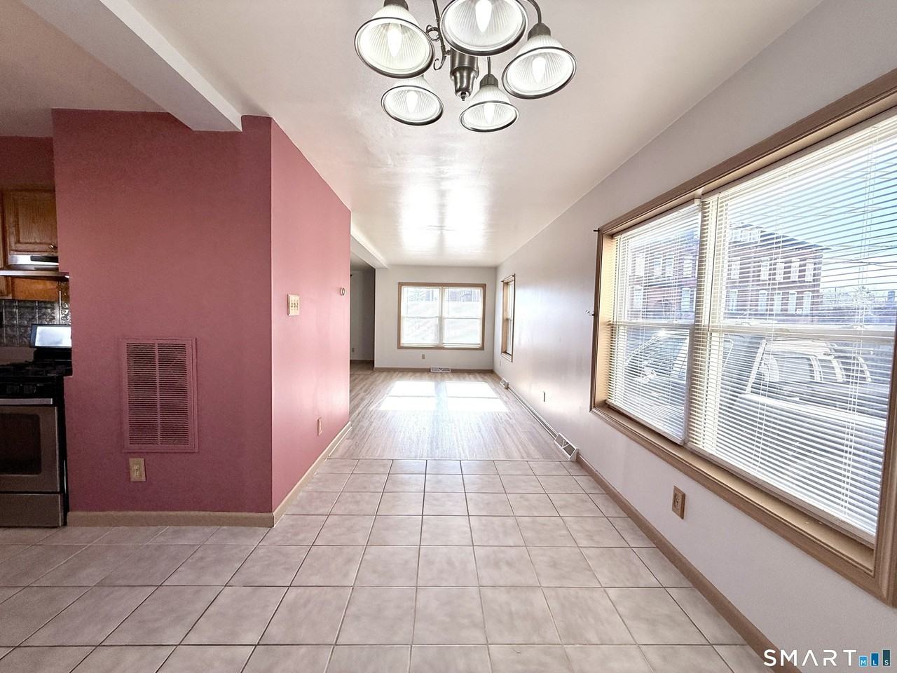 209 Hamilton St - Photo 4 of 18