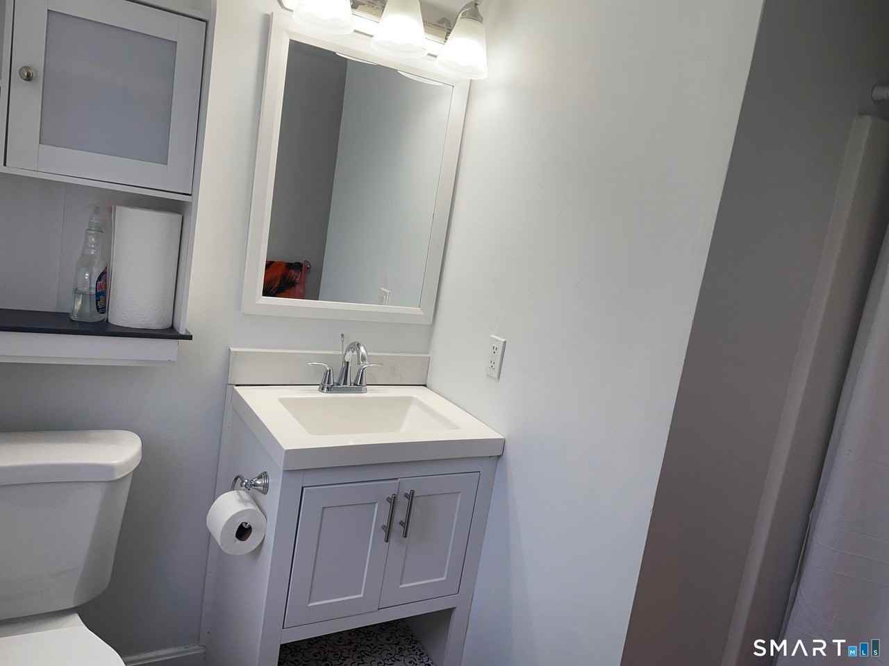 377 Horse Pond Rd - Photo 6 of 7