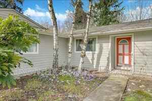 featured image of 2400 Se 19th St