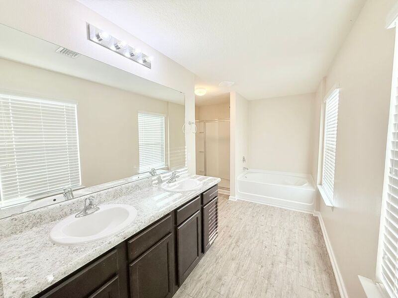 5890 Bay Tree Ct - Photo 6 of 16