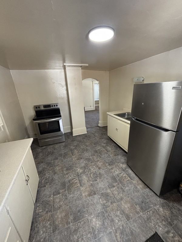 844 3rd St - Photo 5 of 11