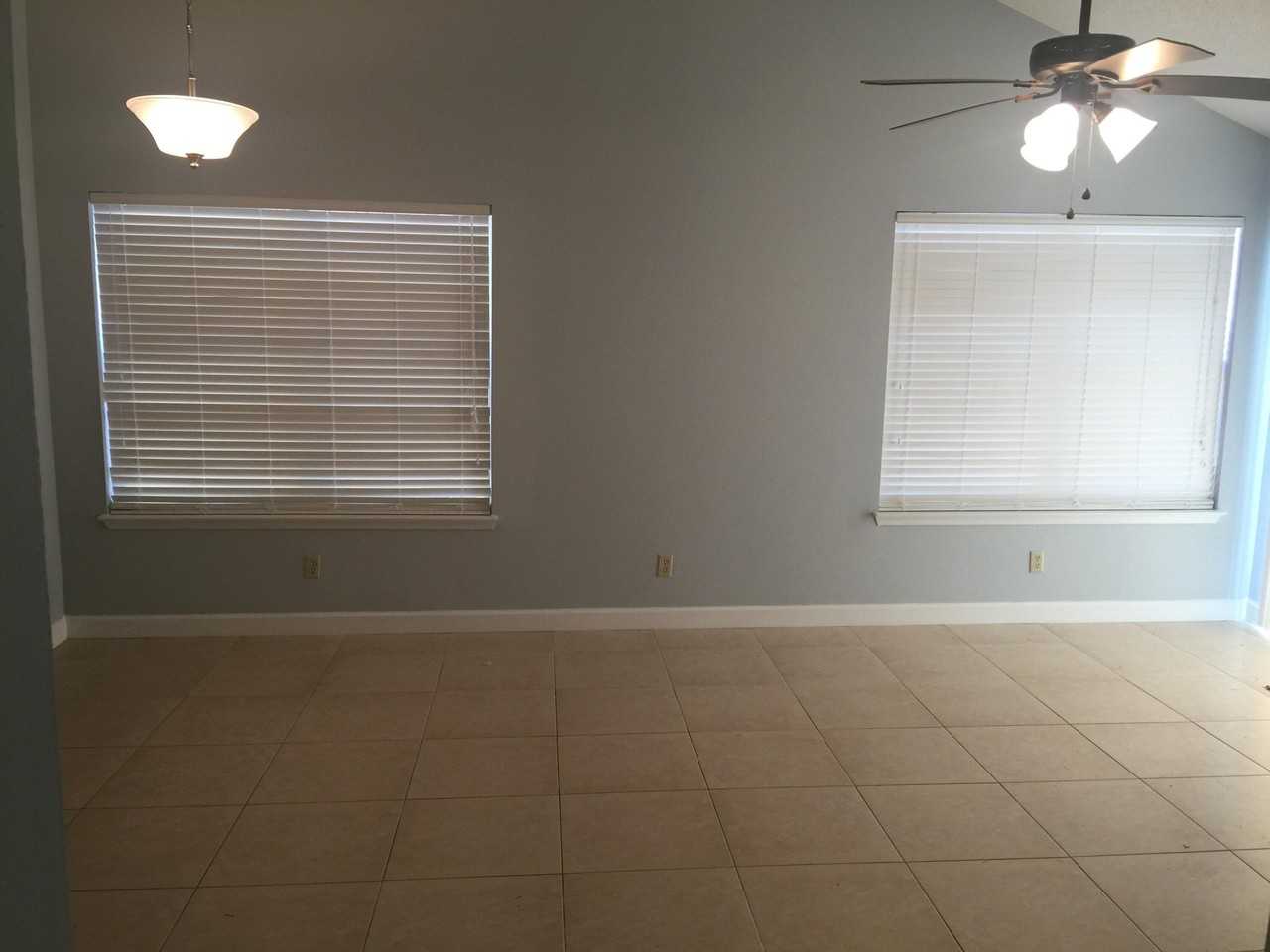 3065 Yorktown Cir - Photo 7 of 13