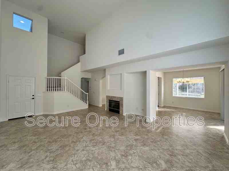 30802 Padova Ct - Photo 6 of 47