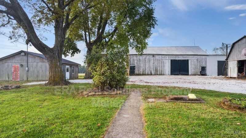 7666 Ashridge - Photo 2 of 24