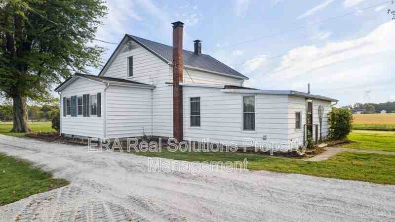 7666 Ashridge - Photo 4 of 24