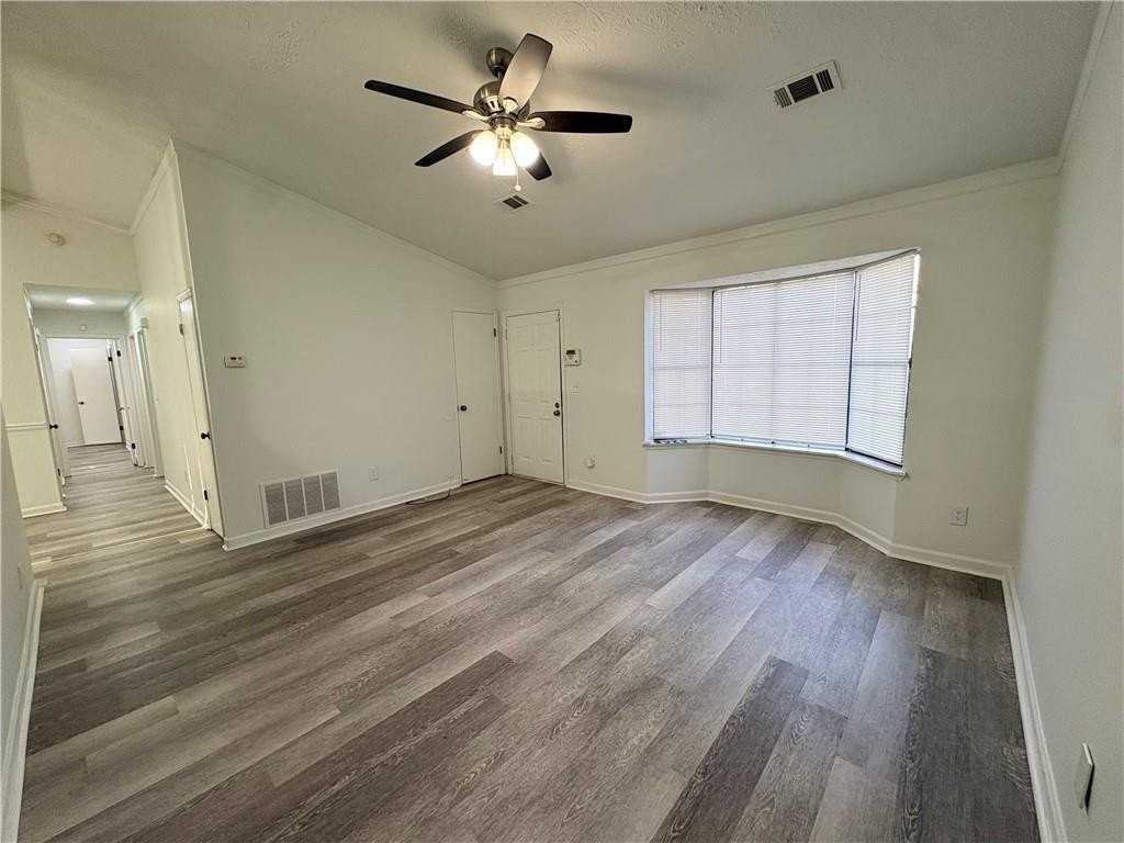 3929 Flakes Mill Rd - Photo 4 of 12