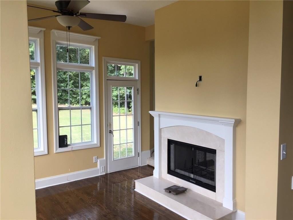 5575 Toccoa Dr - Photo 6 of 18