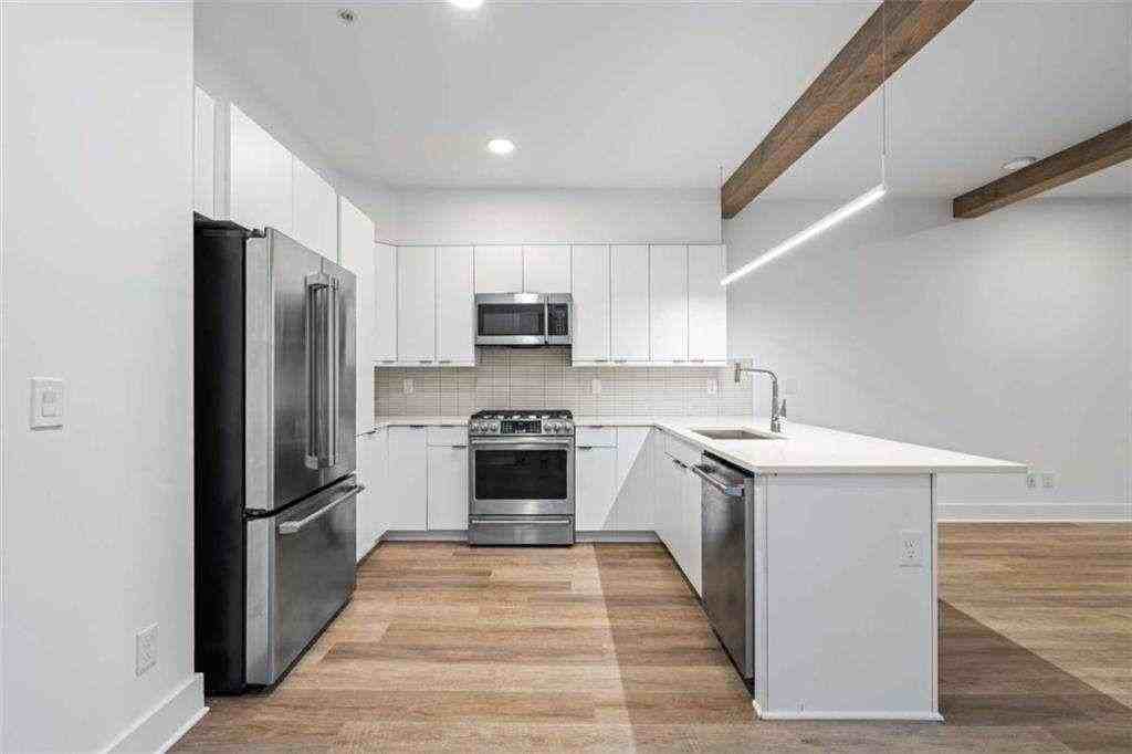 346 Peters St Sw Unit 308 #308 - Photo 3 of 19