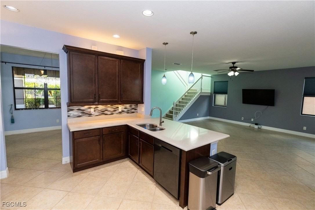 11660 Meadowrun Cir - Photo 6 of 46