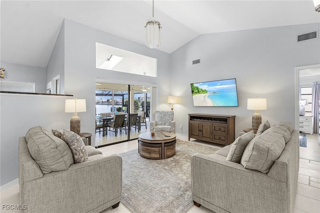 5019 Skyline Blvd - Photo 5 of 21