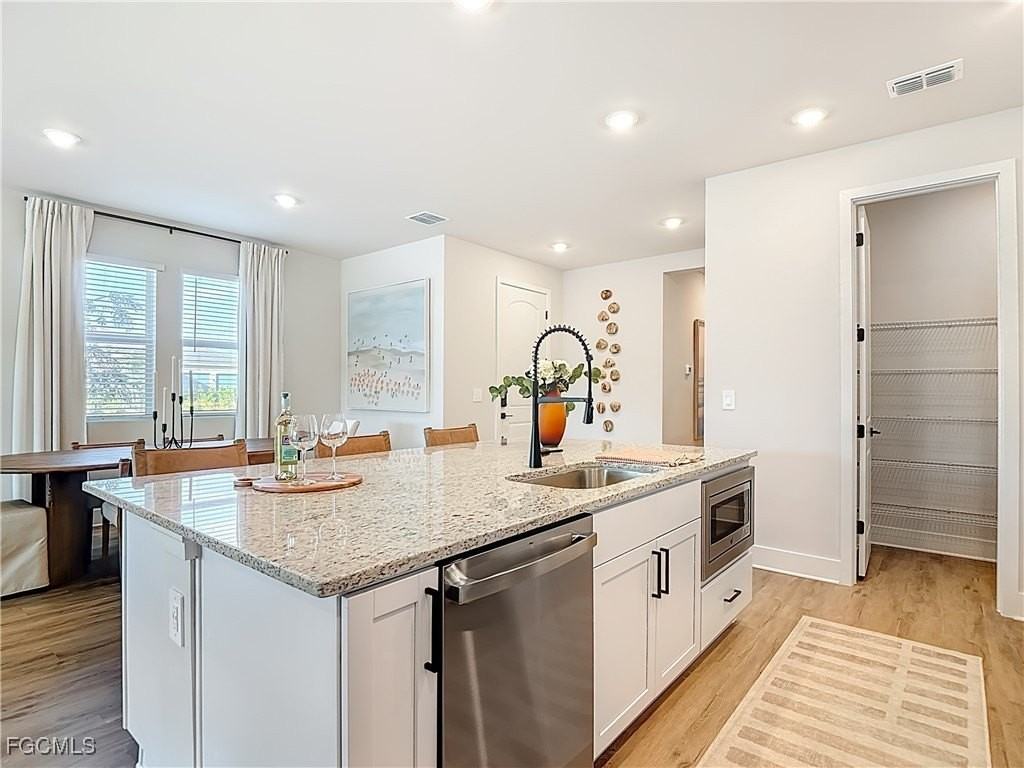 Catamaran Pl #4AVILLA - Photo 6 of 40