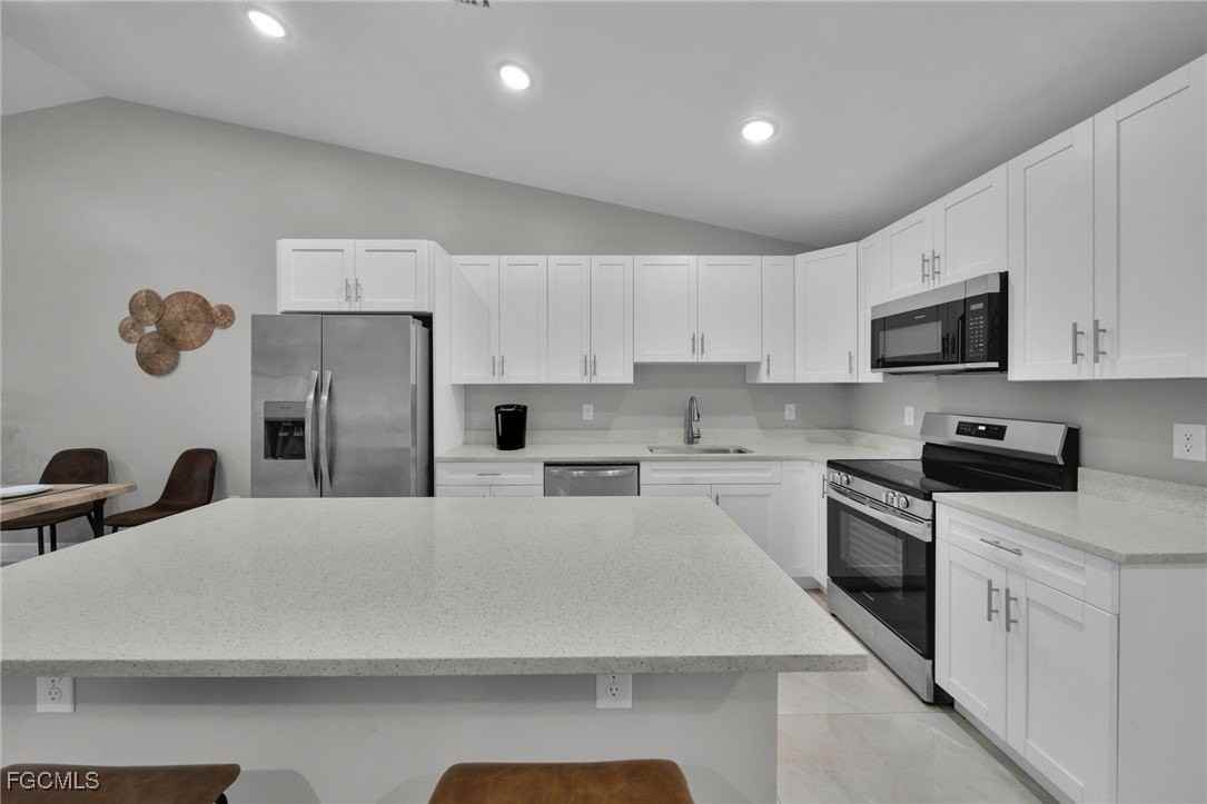 1006 Albert Ave - Photo 4 of 27