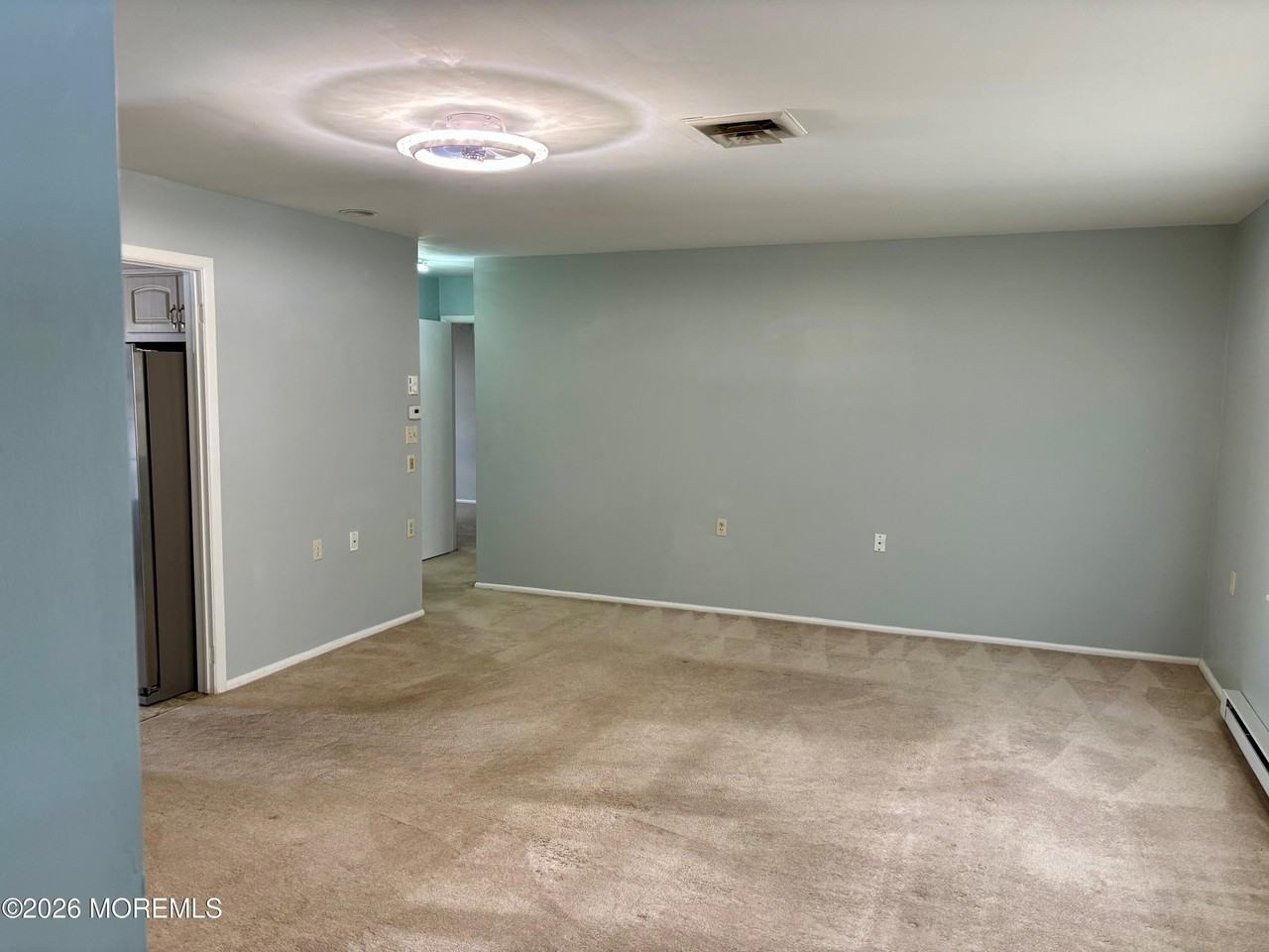 802B Balmoral Ct - Photo 5 of 15