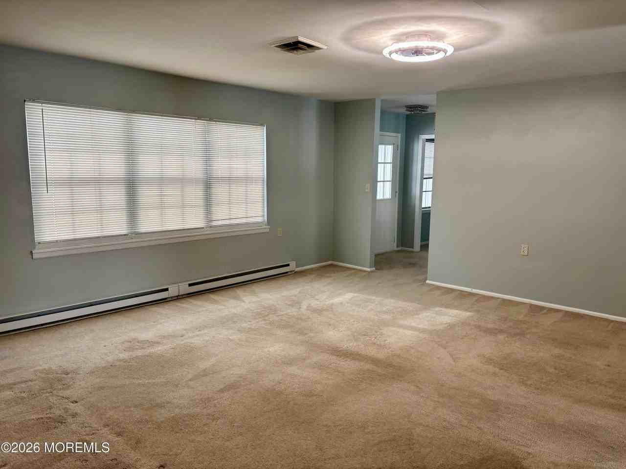 802B Balmoral Ct - Photo 7 of 15