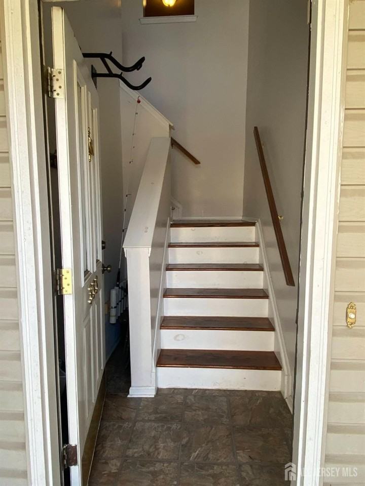 333 Bowler Ct - Photo 3 of 13